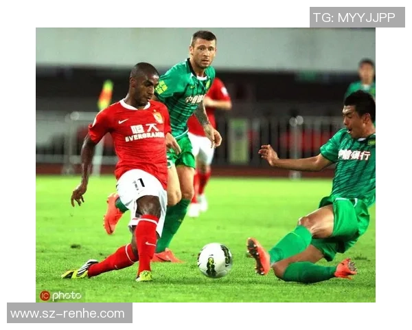 广州恒大与北京国安的激烈对决展现中超联赛的巅峰对抗与精彩瞬间